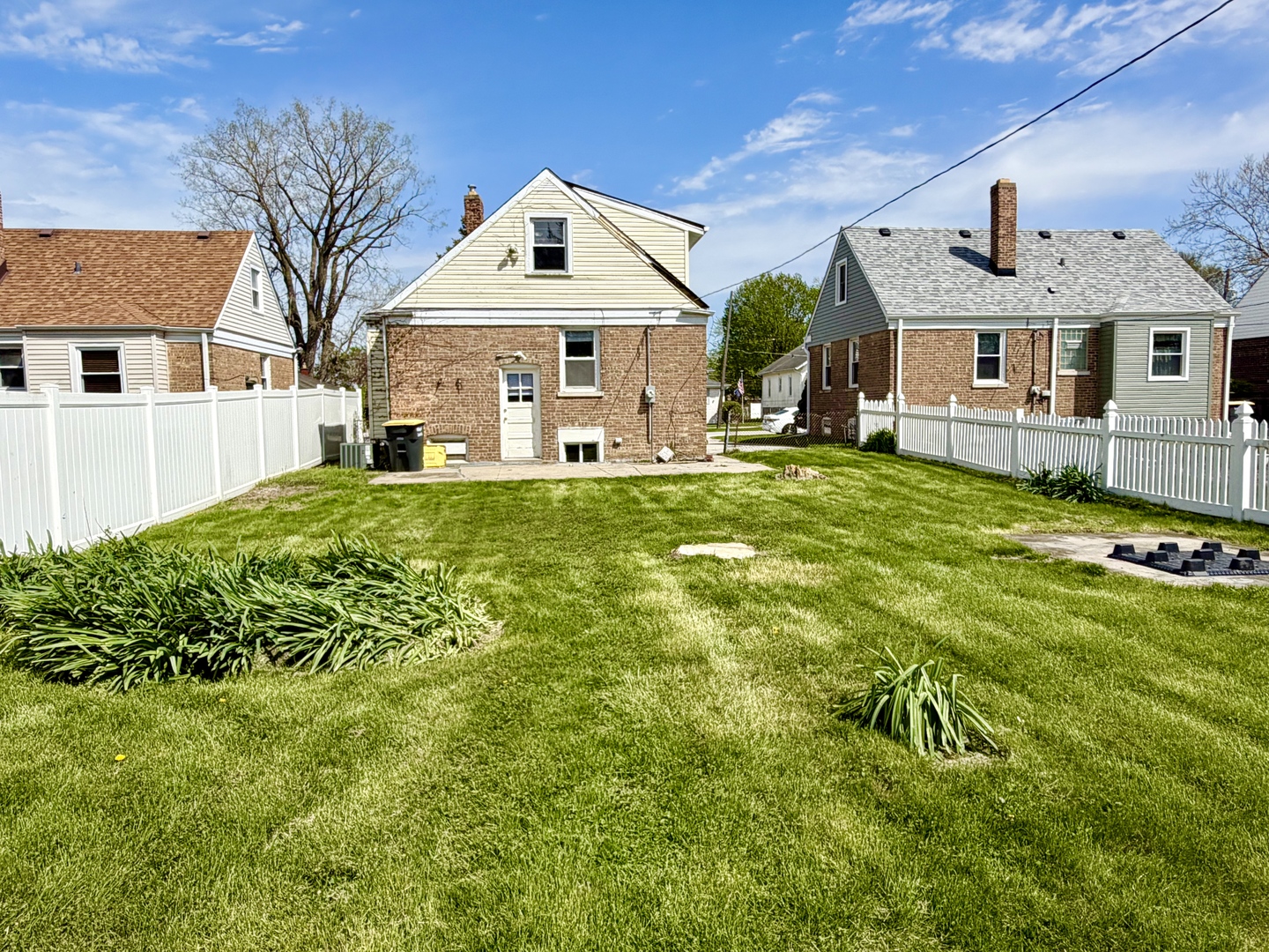 3rd image of 17826 School St, Lansing, IL 60438 | MLS# 12709756