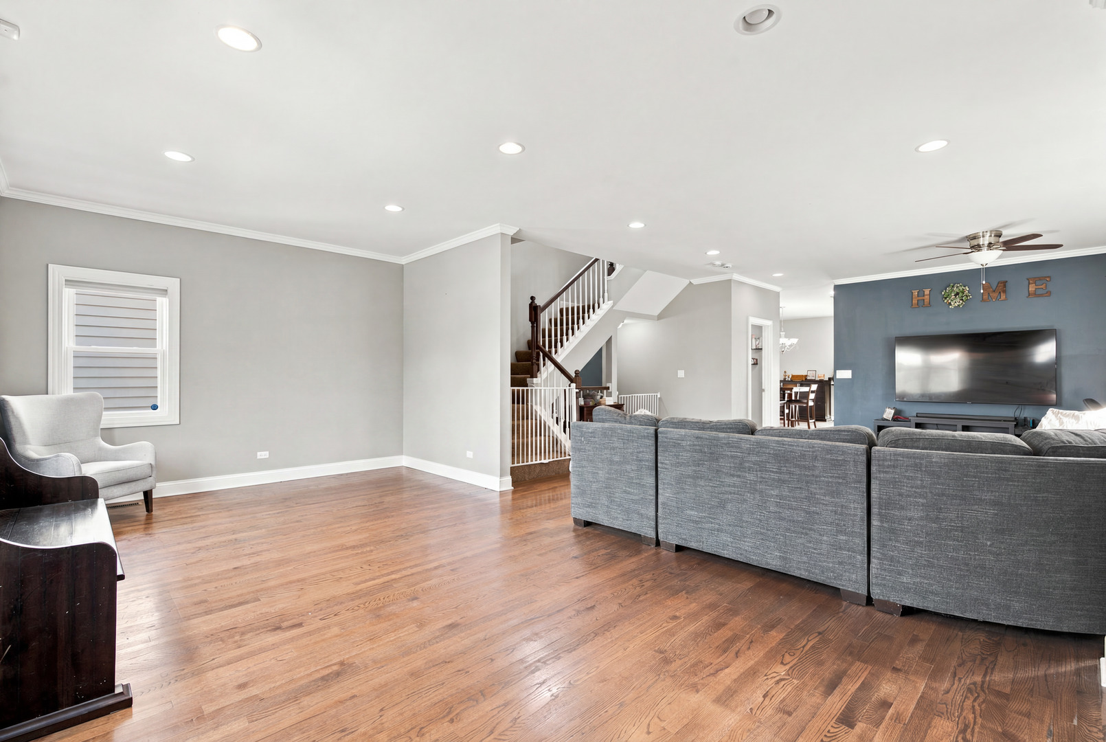 4th image of 5337 W Barry Ave, Chicago, IL 60641 | MLS# 12709763
