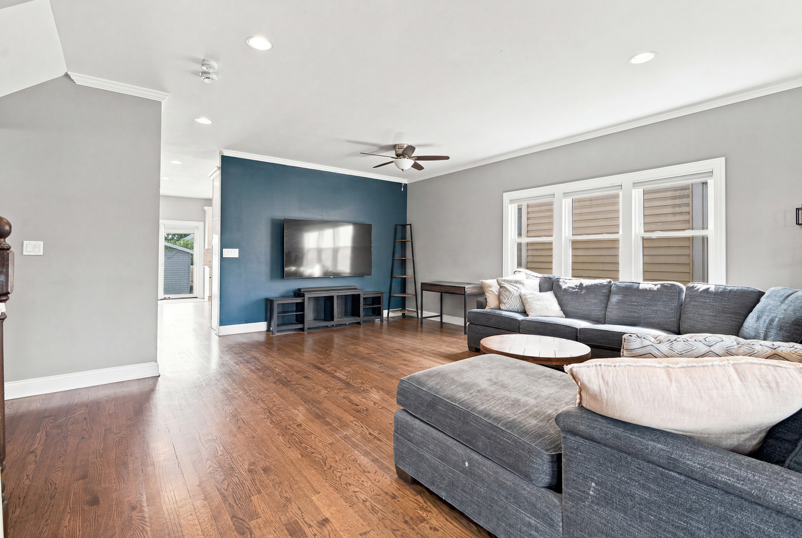 5th image of 5337 W Barry Ave, Chicago, IL 60641 | MLS# 12709763