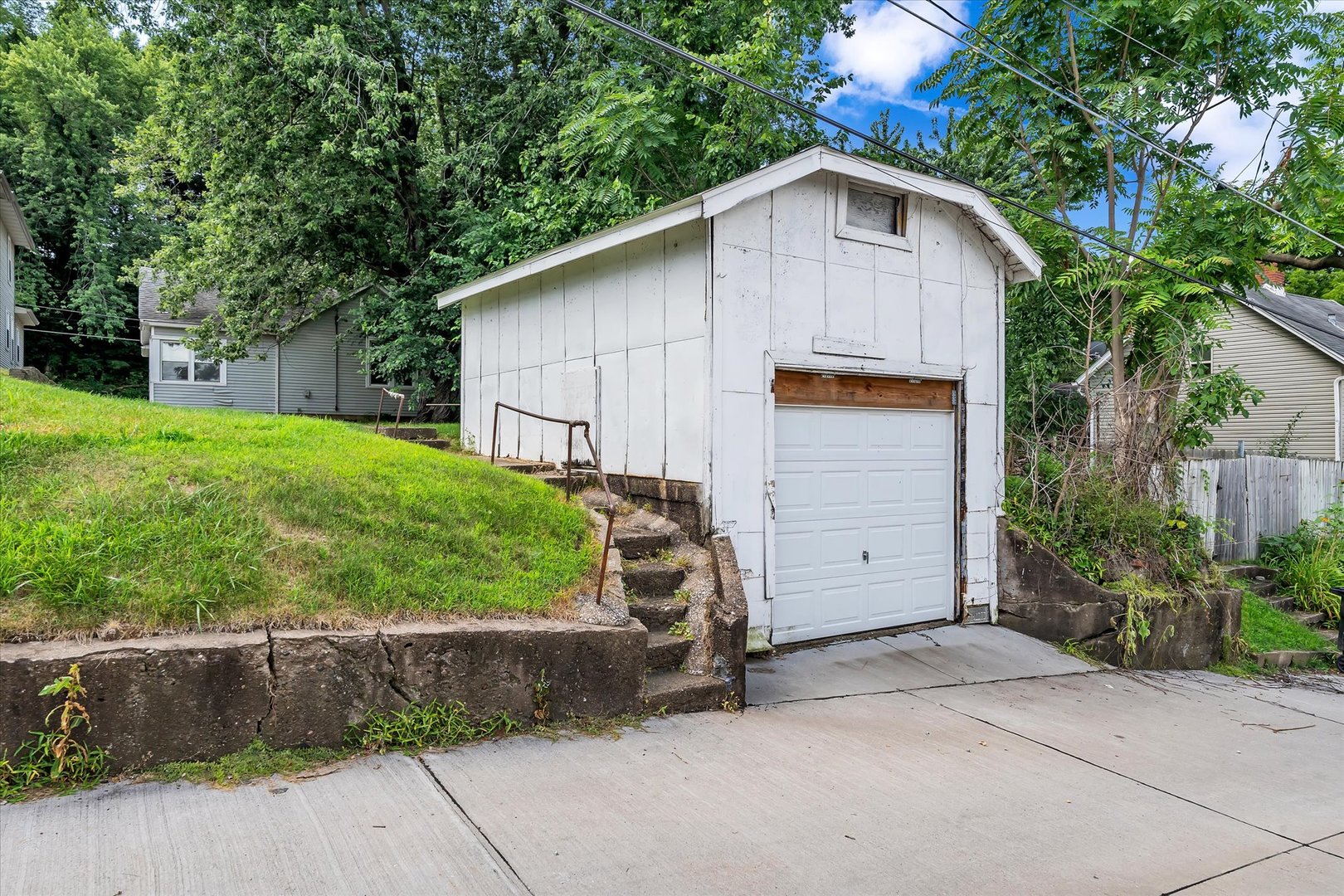 Homes for sale in Rock Island, IL | 2711 9th Ave, Rock Island, IL 61201 | MLS# 12709807