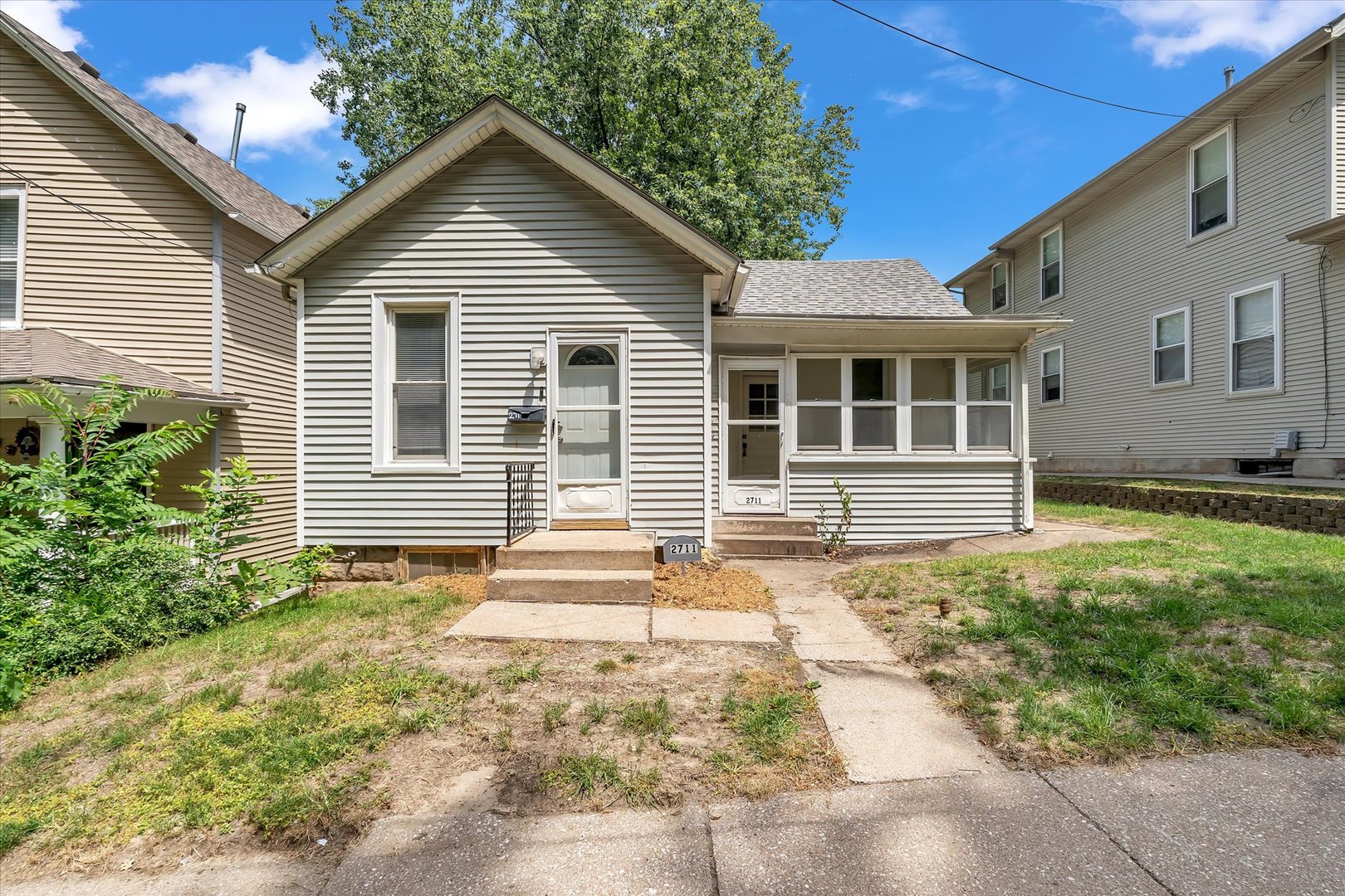 Homes for sale in Rock Island, IL | 2711 9th Ave, Rock Island, IL 61201 | MLS# 12709807