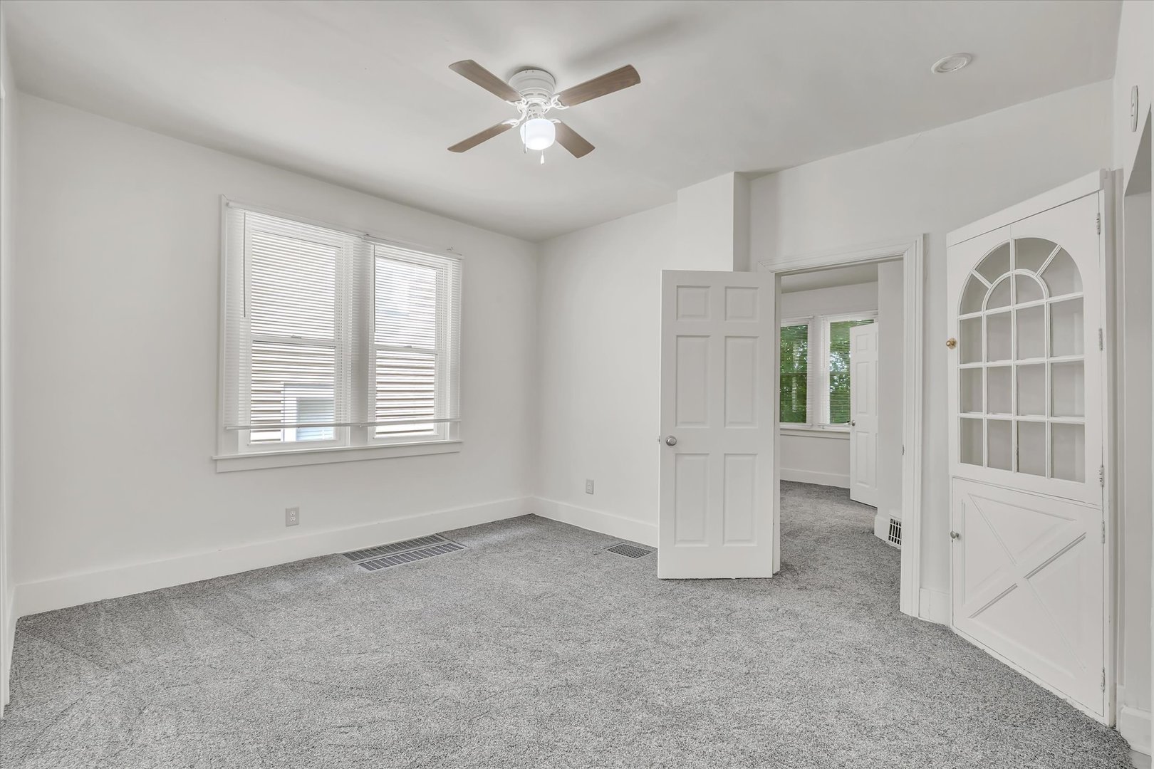 Homes for sale in Rock Island, IL | 2711 9Th Ave, Rock Island, IL 61201 | MLS# 12709807
