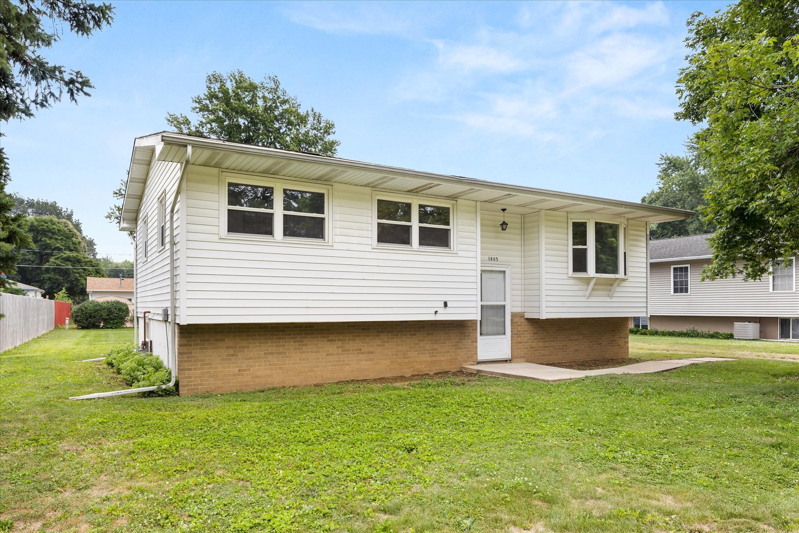 Homes for sale in Streator, IL | 1803 Wright St, Streator, IL 61364 | MLS# 12709812