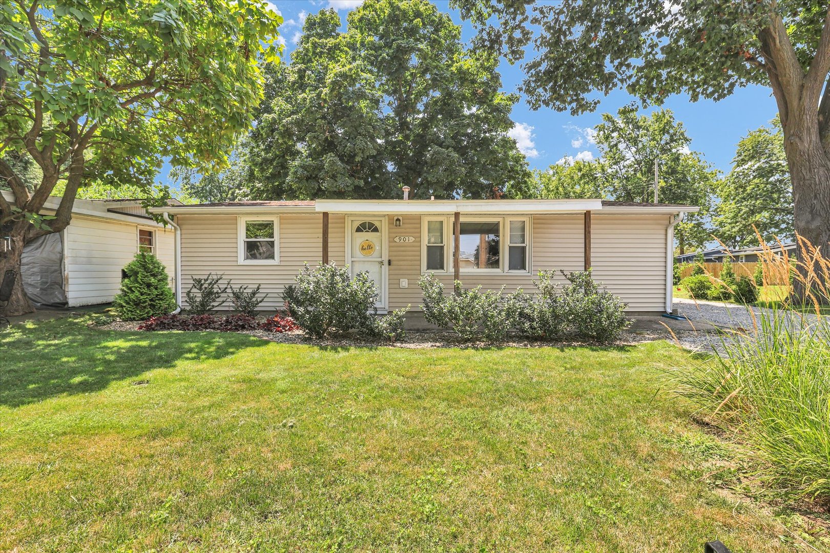 Homes for sale in Tuscola, IL | 901 E Fairview Dr, Tuscola, IL 61953 | MLS# 12709824