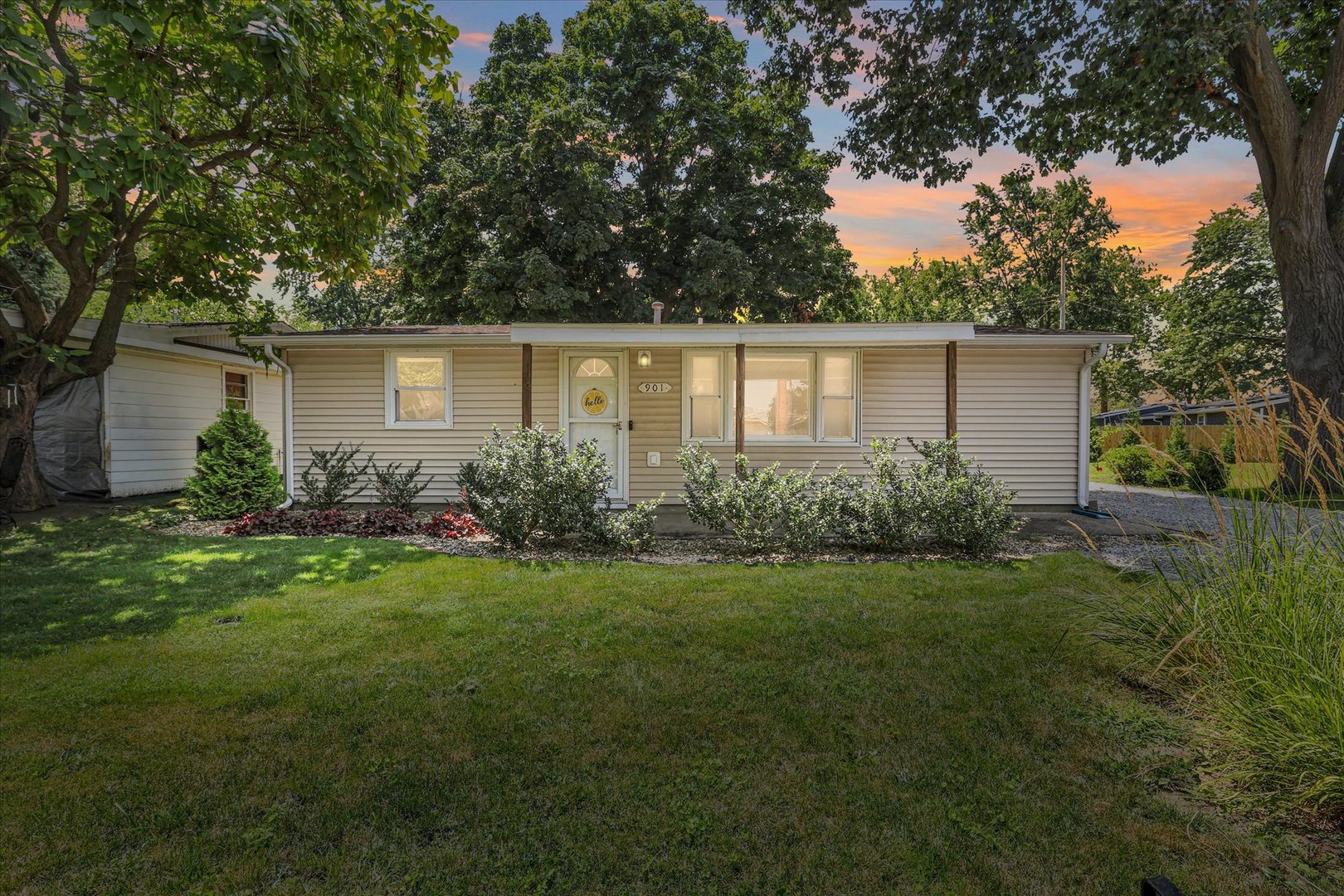 Homes for sale in Tuscola, IL | 901 E Fairview Dr, Tuscola, IL 61953 | MLS# 12709824