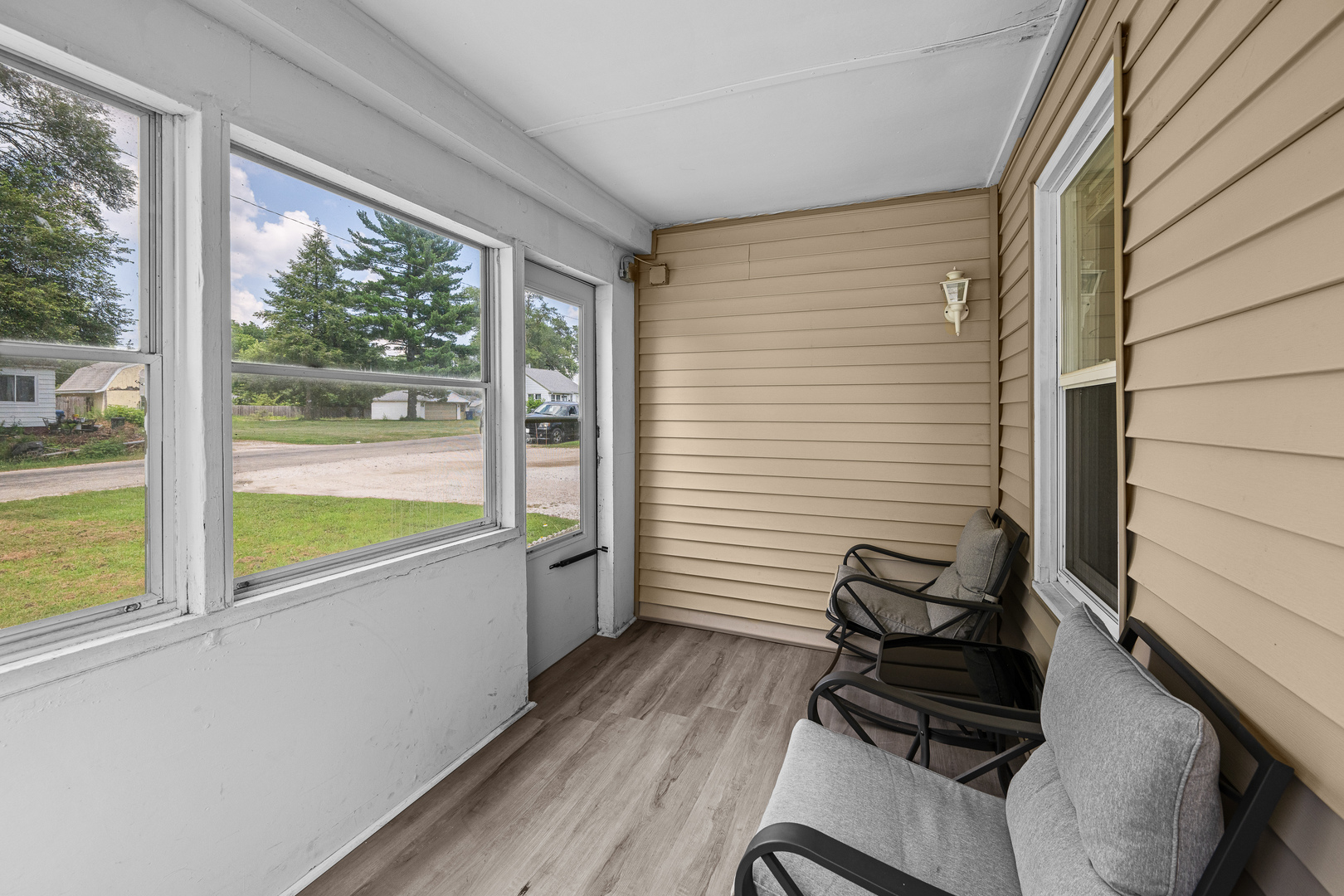 Homes for sale in East Moline, IL | 220 30Th Ave, East Moline, IL 61244 | MLS# 12709830