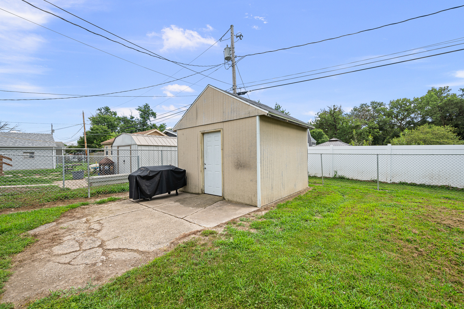Homes for sale in East Moline, IL | 220 30th Ave, East Moline, IL 61244 | MLS# 12709830
