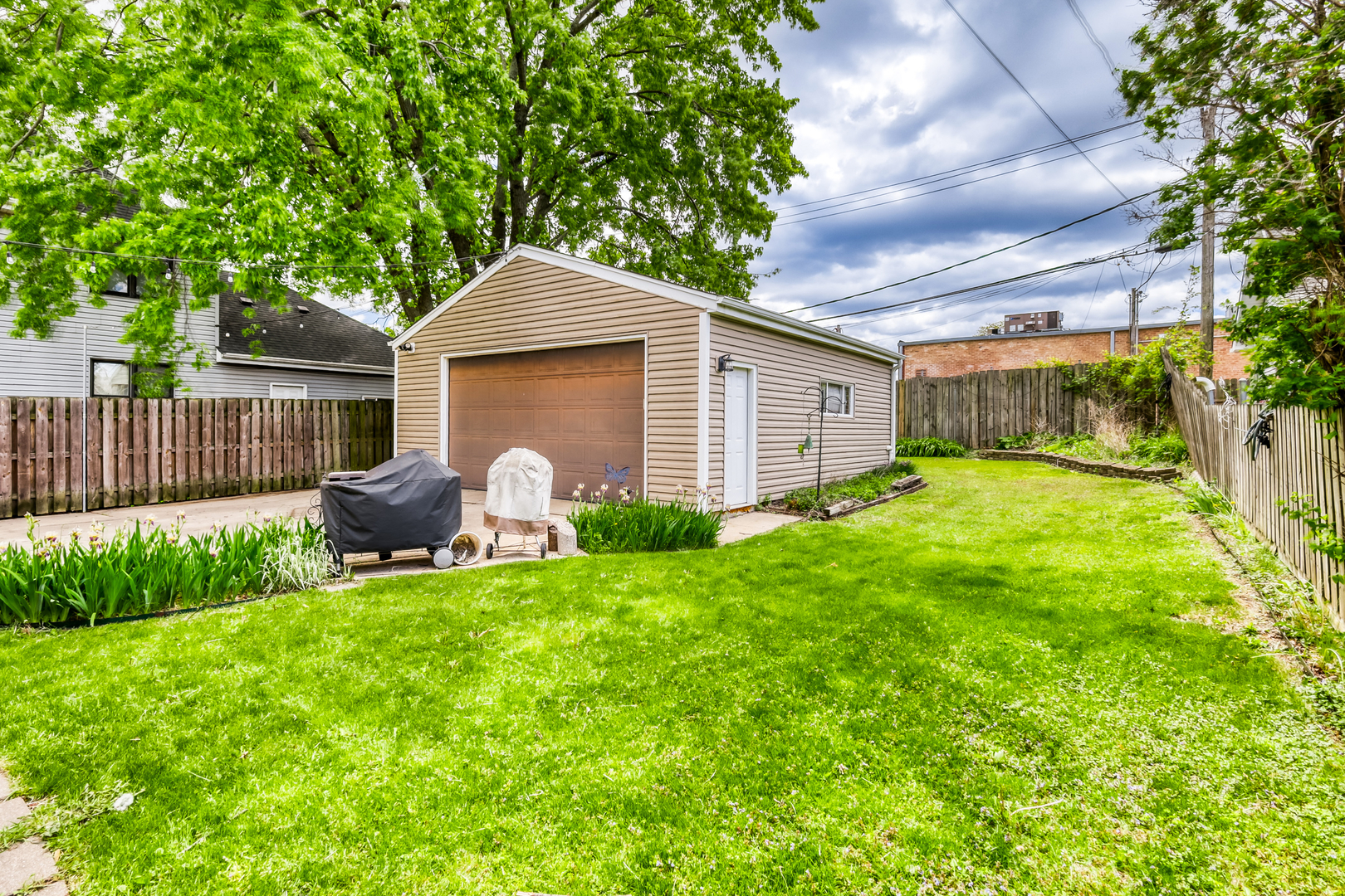 19th image of 15 W Ann St, Lombard, IL 60148 | MLS# 12709841