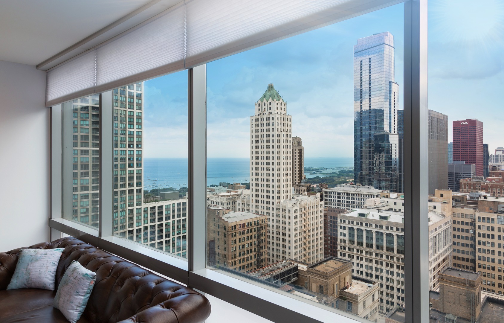 3rd image of 8 E Randolph St #3208, Chicago, IL 60601 | MLS# 12709890