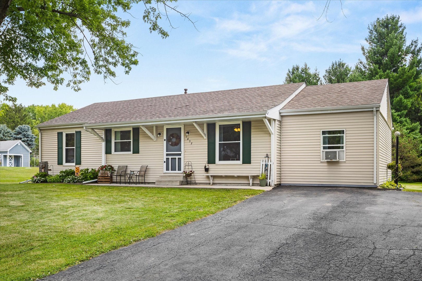 Homes for sale in Streator, IL | 1837 S Jacobs St, Streator, IL 61364 | MLS# 12709914