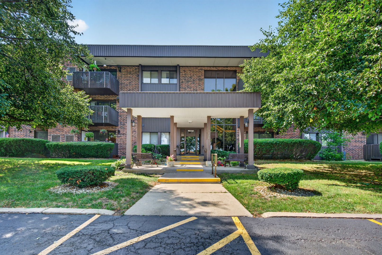 1st image of 1424 Woodbridge Rd #1H, Joliet, IL 60436 | MLS# 12709918