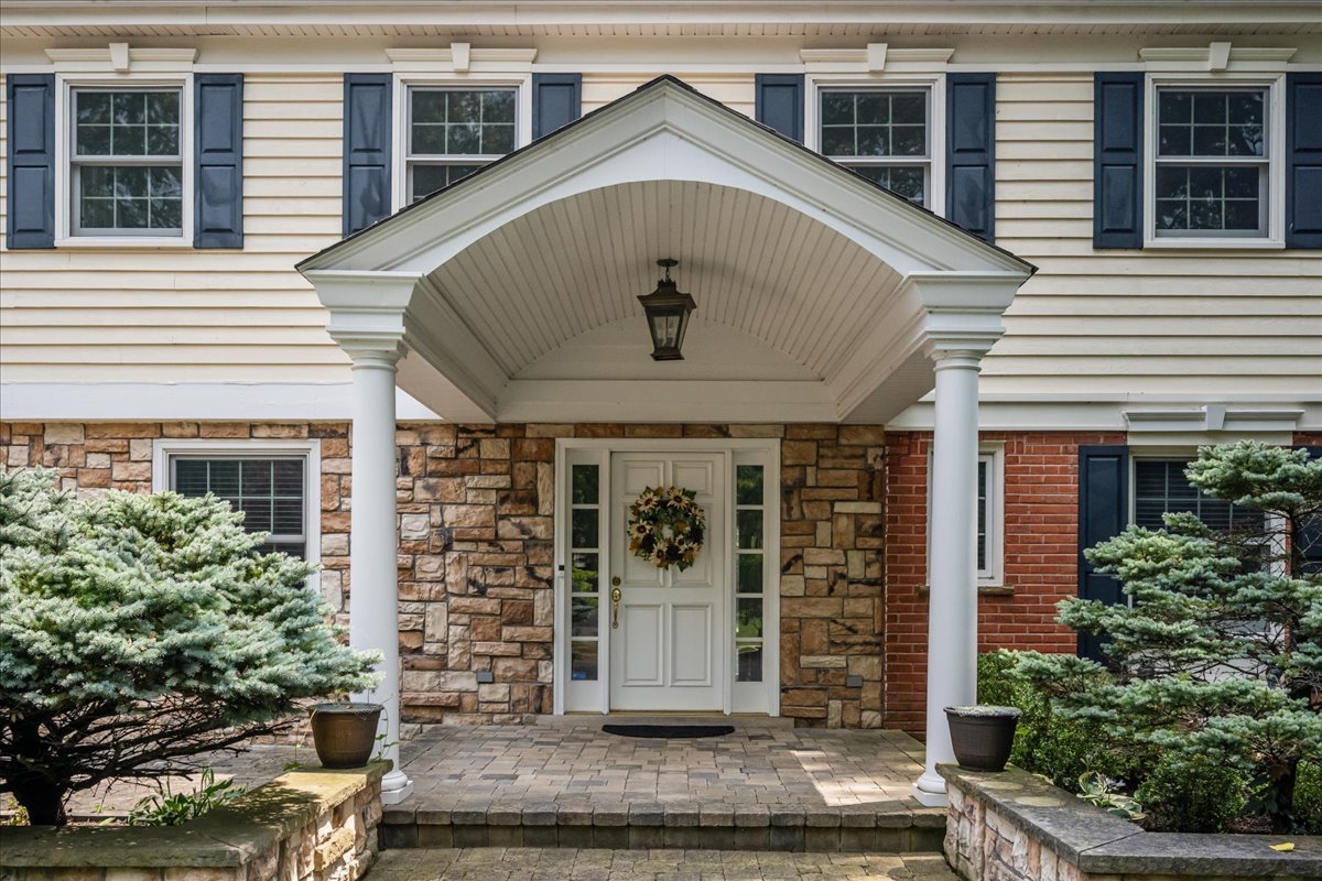 2nd image of 455 Rockefeller Rd, Lake Forest, IL 60045 | MLS# 12709940