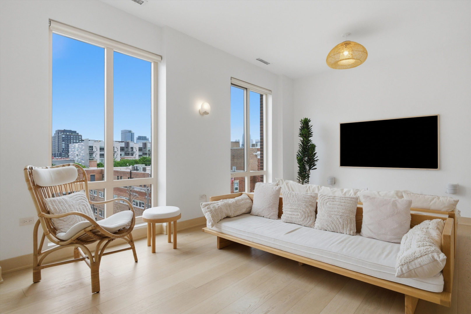 4th image of 305 S Racine Ave #5A, Chicago, IL 60607 | MLS# 12709946