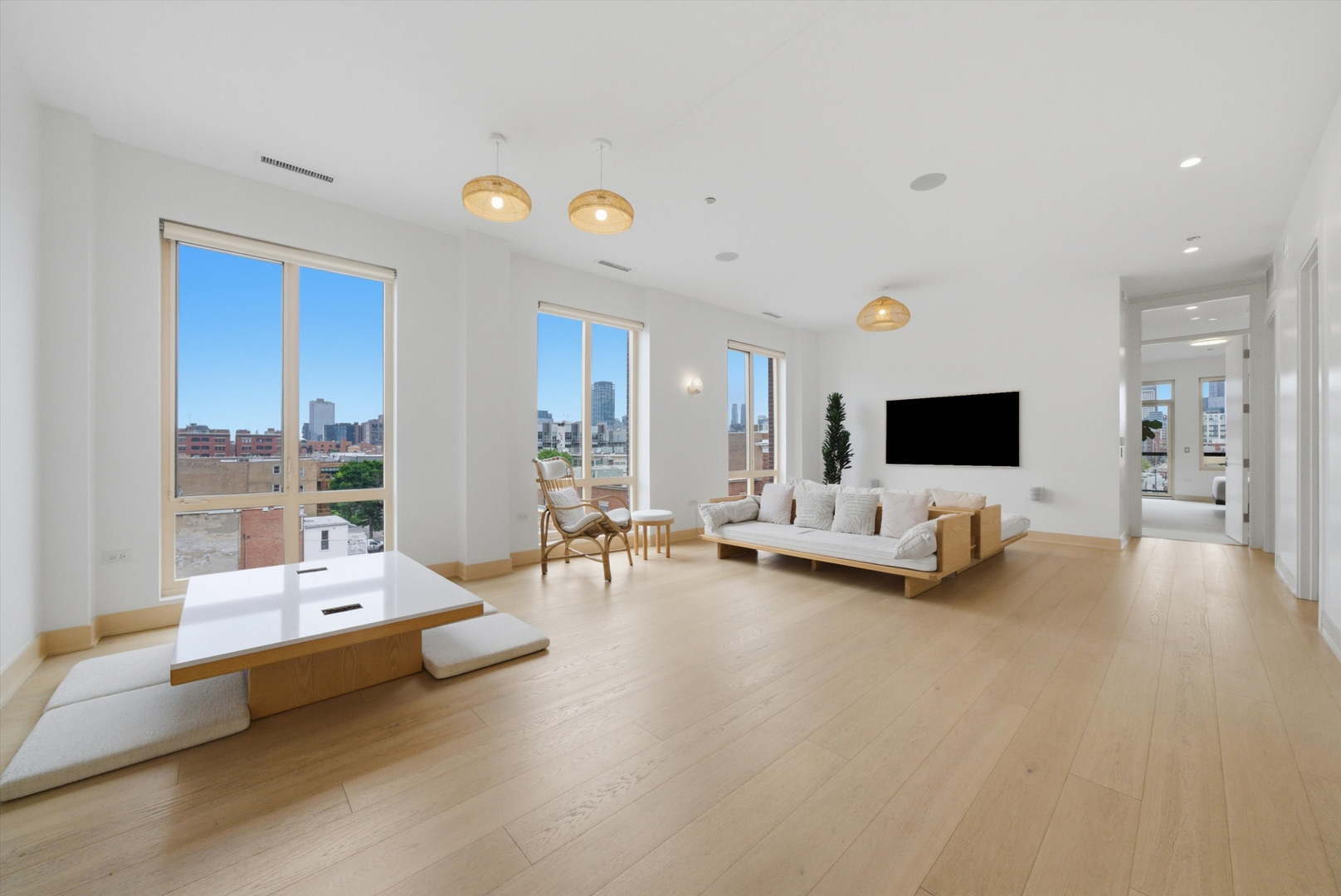 2nd image of 305 S Racine Ave #5A, Chicago, IL 60607 | MLS# 12709946