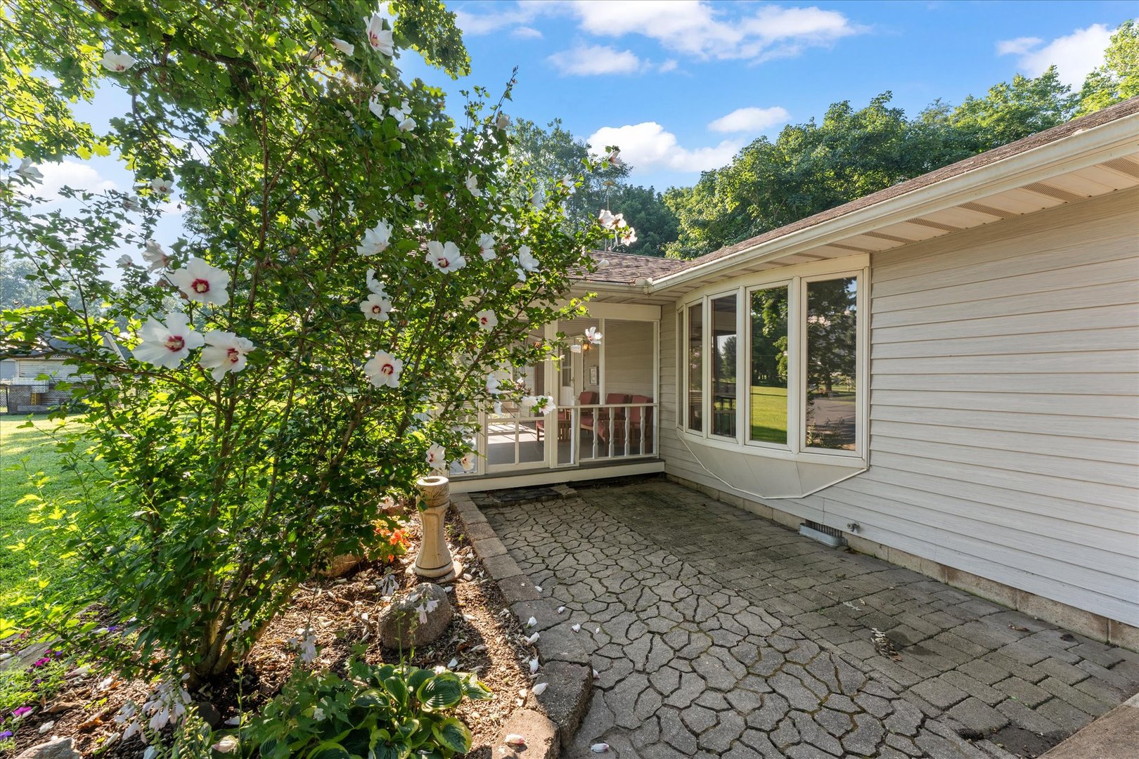Homes for sale in White Heath, IL | 1430 Riverbend Ln, White Heath, IL 61884 | MLS# 12709989