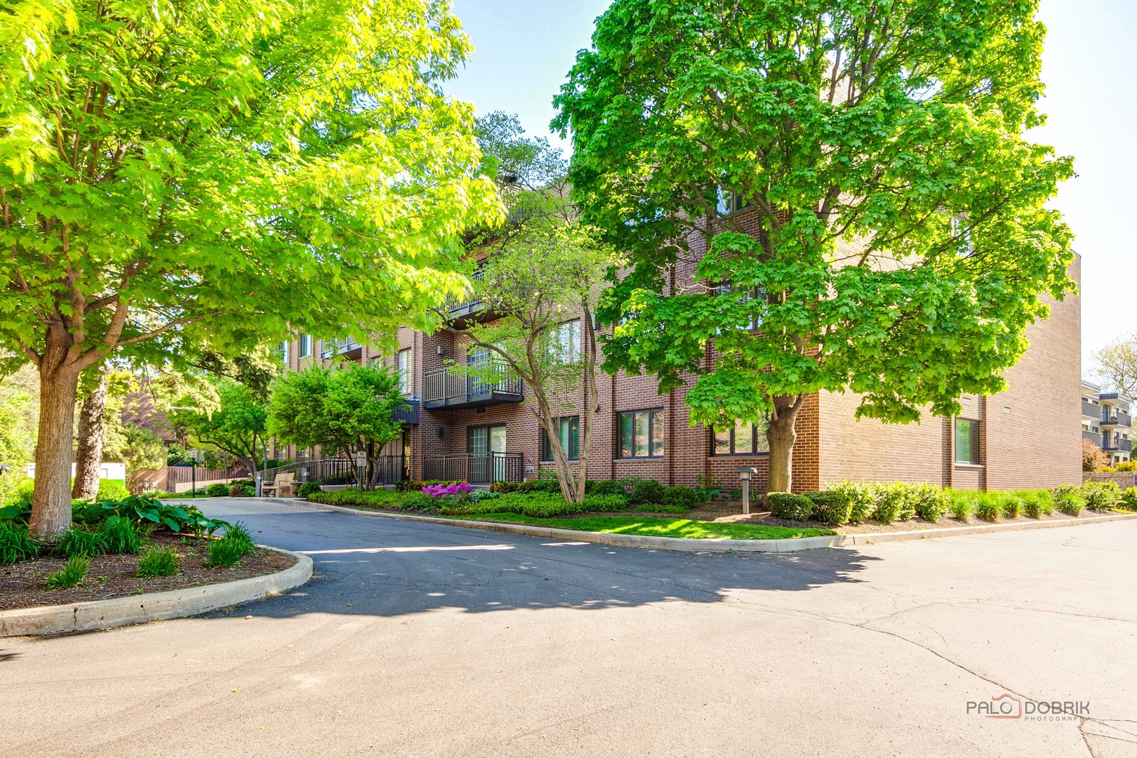 Homes for sale in Highland Park, IL | 1000 Deerfield Road, Highland Park, IL 60035 | Houzeo