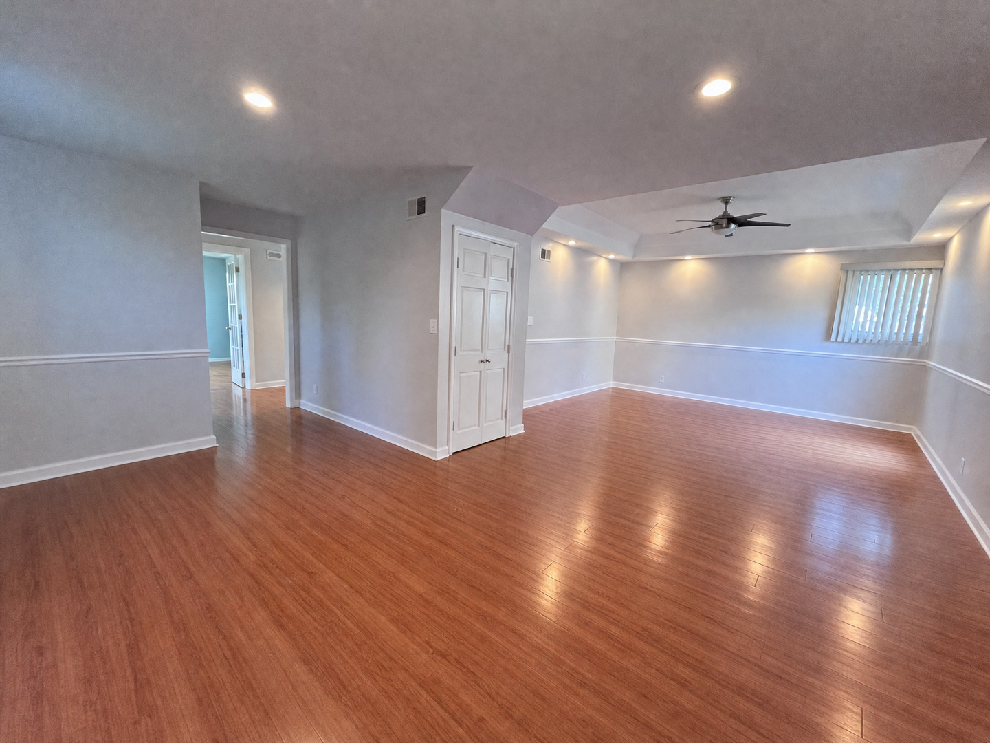 5th image of 1131 E Grant Dr, Des Plaines, IL 60016 | MLS# 12710011