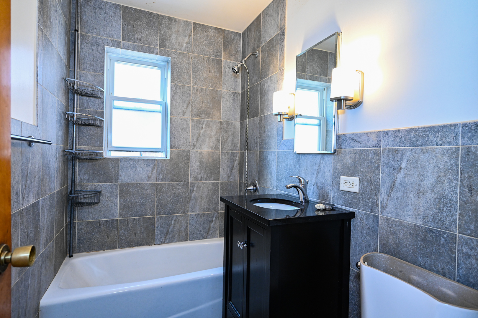 4th image of 8425 Christiana Ave, Skokie, IL 60076 | MLS# 12710070