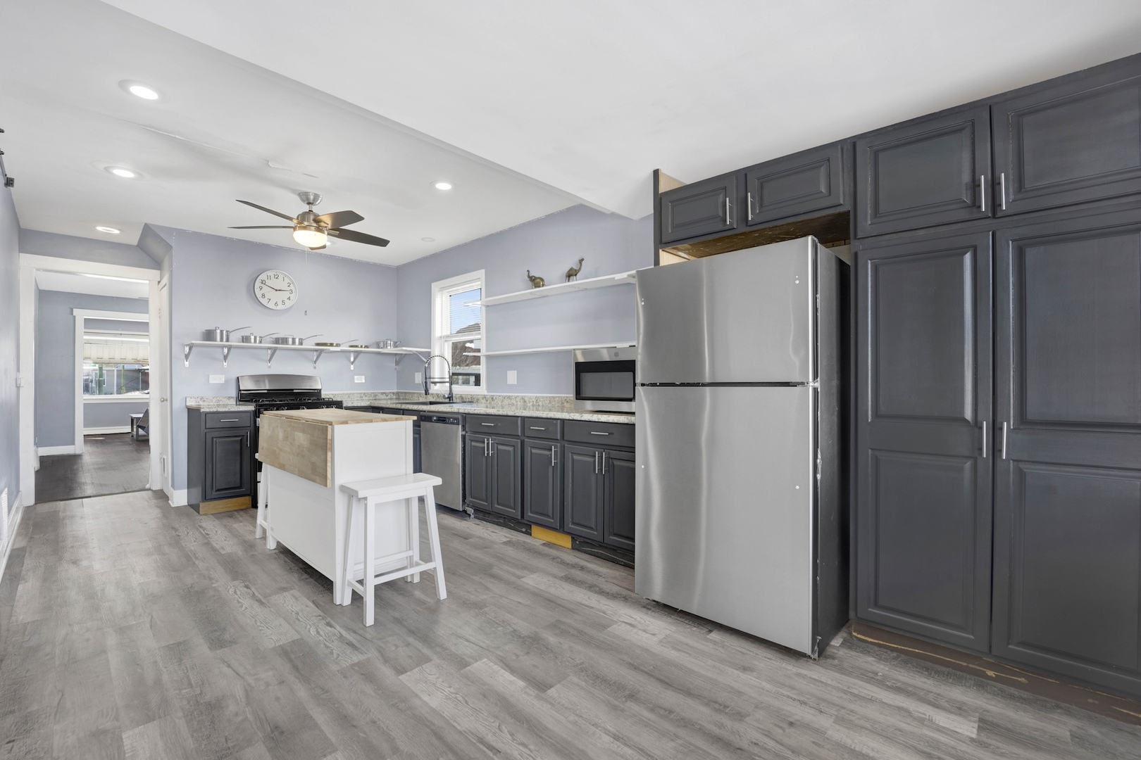 4th image of 5942 W Thorndale Ave, Chicago, IL 60646 | MLS# 12710112