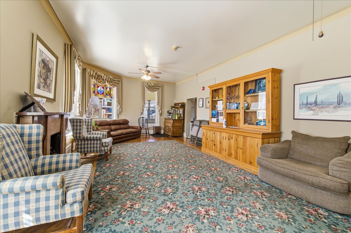 3rd image of 479 N Lake St, Aurora, IL 60506 | MLS# 12710125