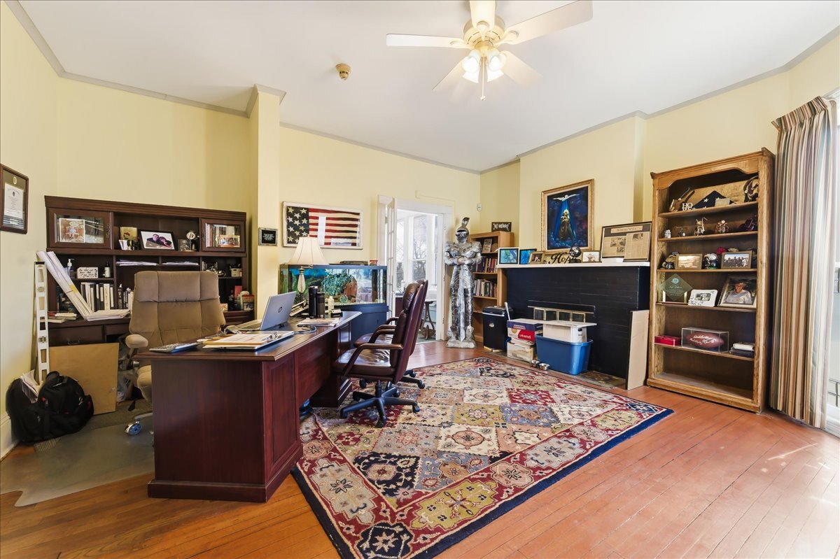 5th image of 479 N Lake St, Aurora, IL 60506 | MLS# 12710125