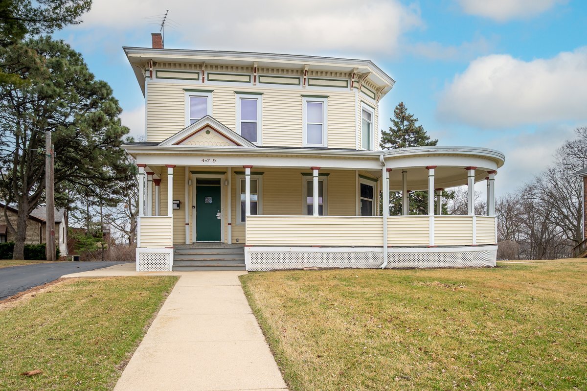1st image of 479 N Lake St, Aurora, IL 60506 | MLS# 12710125