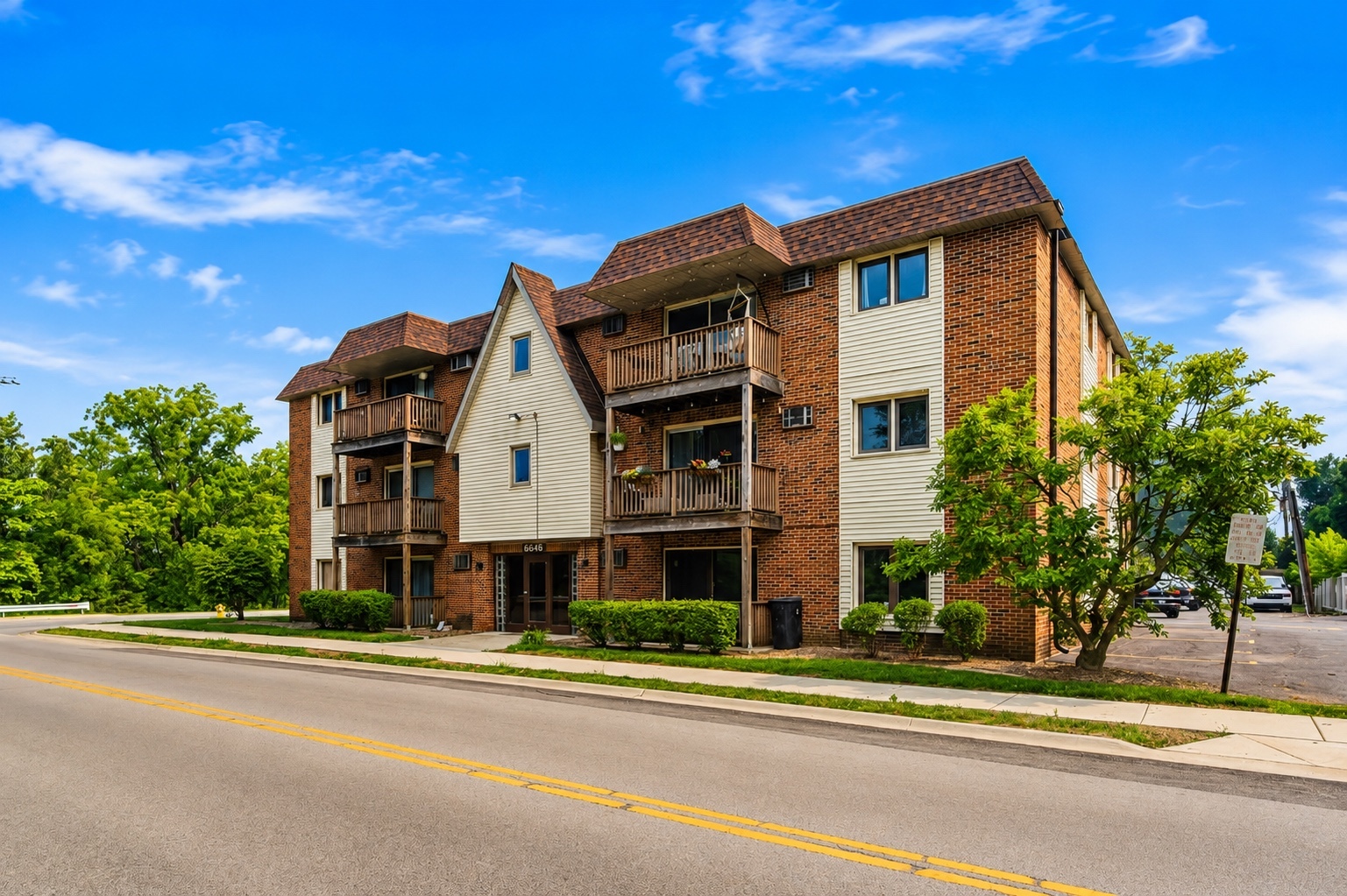 3rd image of 6645 172Nd St, Tinley Park, IL 60477