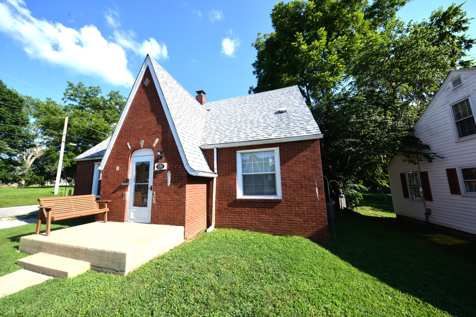 Homes for sale in Mt Vernon, IL | 1501 Viola Ave, Mt Vernon, IL 62864 | MLS# 12710148