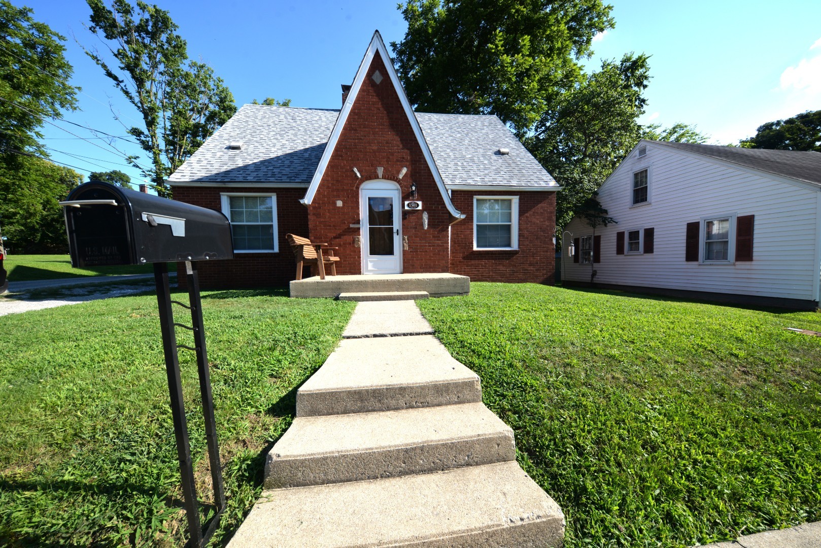 Homes for sale in Mt Vernon, IL | 1501 Viola Ave, Mt Vernon, IL 62864 | MLS# 12710148