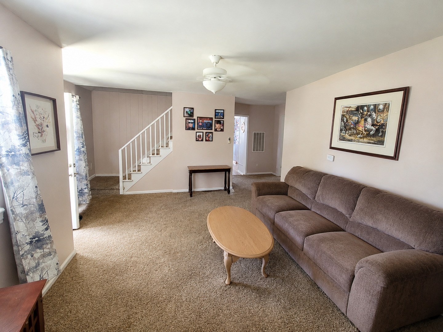 Homes for sale in Round Lake Beach, IL | 924 Hillwood Cir, Round Lake Beach, IL 60073 | MLS# 12710161