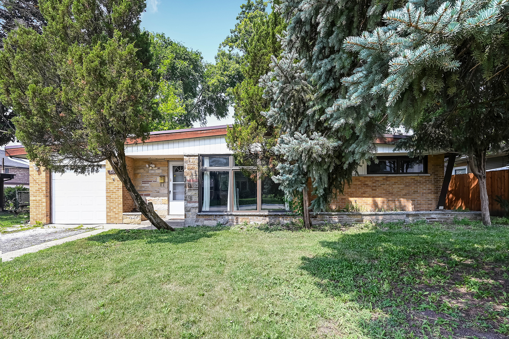 Homes for sale in Norridge, IL | 5190 N Moreland Ave, Norridge, IL 60706 | MLS# 12710222