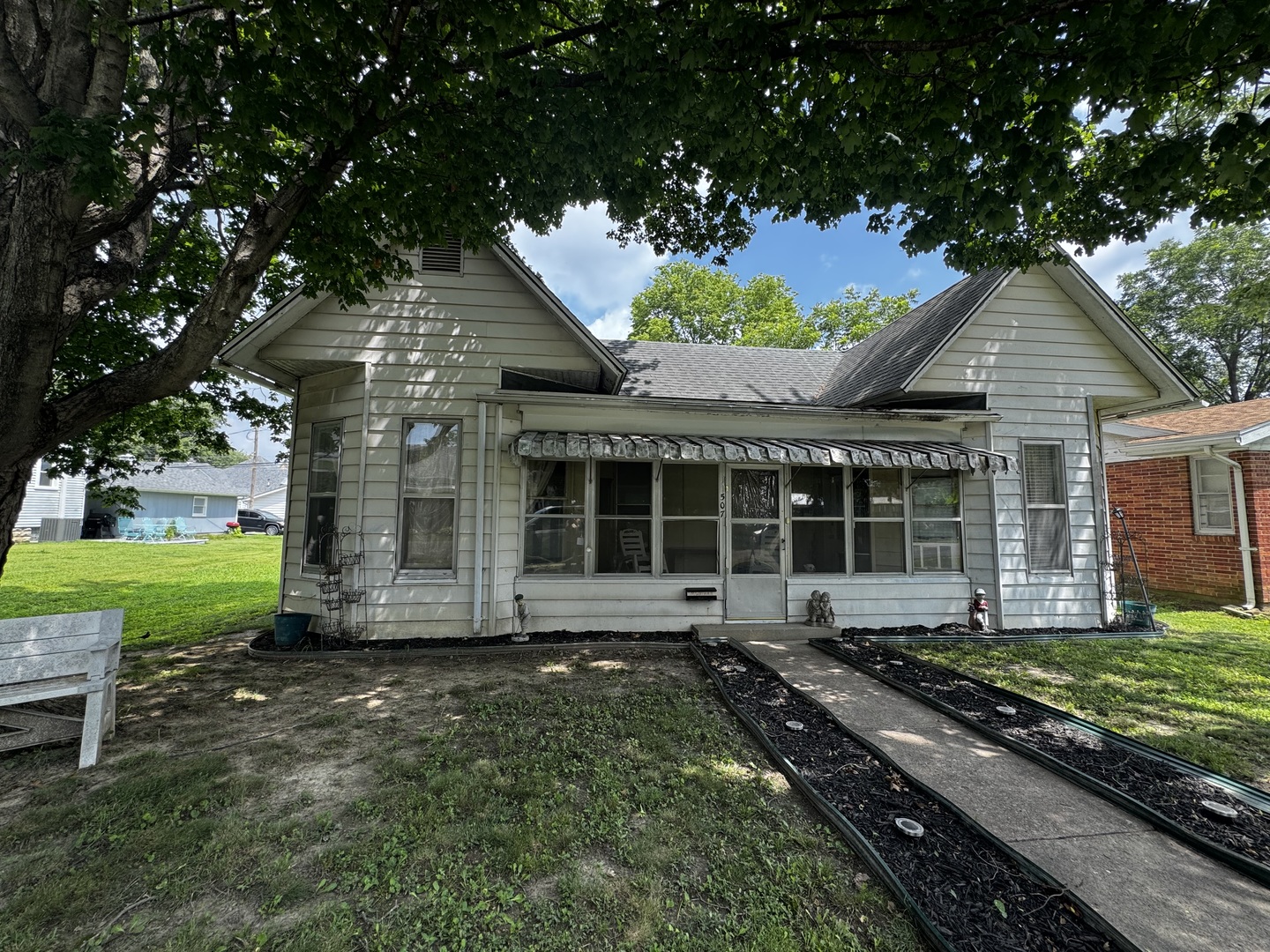 Homes for sale in Pinckneyville, IL | 507 W South St, Pinckneyville, IL 62274 | MLS# 12710235