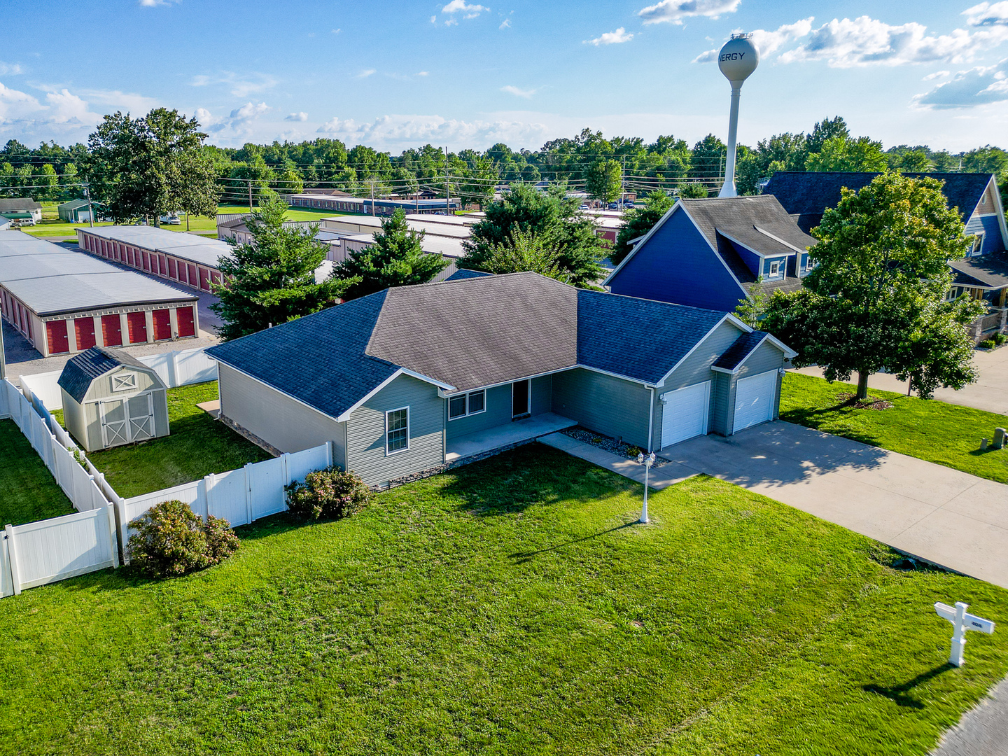 3rd image of 406 Bhrett Dr, Energy, IL 62933 | MLS# 12710267