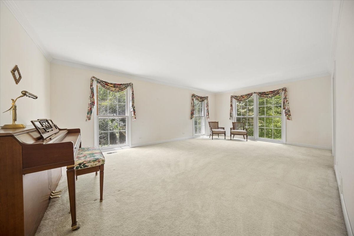 3rd image of 132 Wagon Wheel Ln, Barrington, IL 60010 | MLS# 12710269