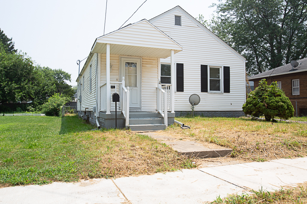 3rd image of 618 Maple St, Bloomington, IL 61701 | MLS# 12710298