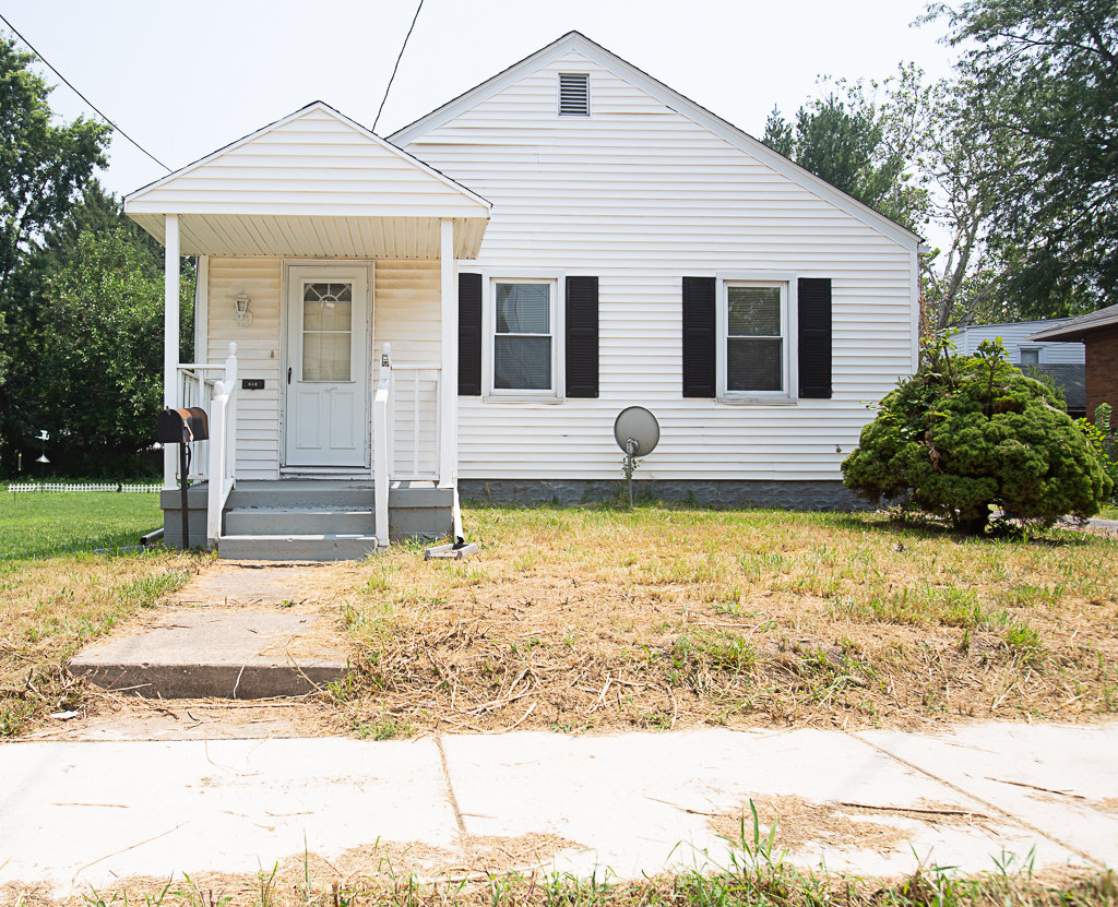 1st image of 618 Maple St, Bloomington, IL 61701 | MLS# 12710298