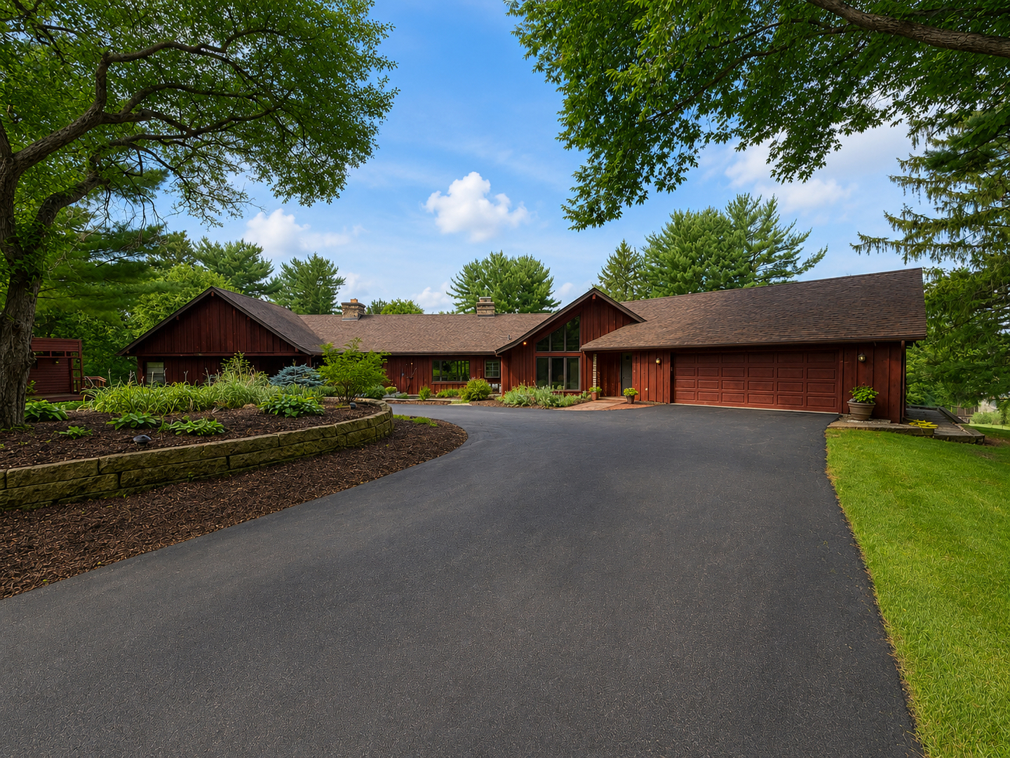 Homes for sale in Roscoe, IL | 7328 Kinnikinnick Dr, Roscoe, IL 61073 | MLS# 12710315