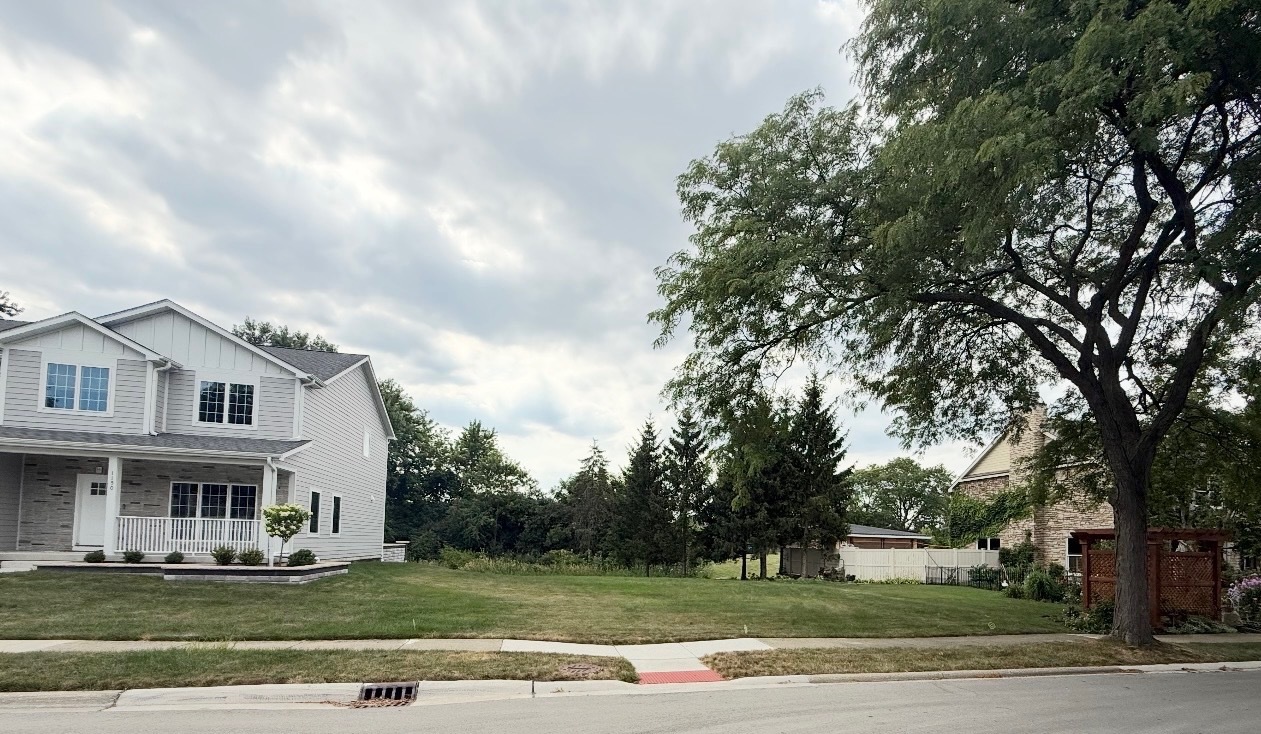1st image of 1140 Honeysuckle Dr, Wheeling, IL 60090 | MLS# 12710327