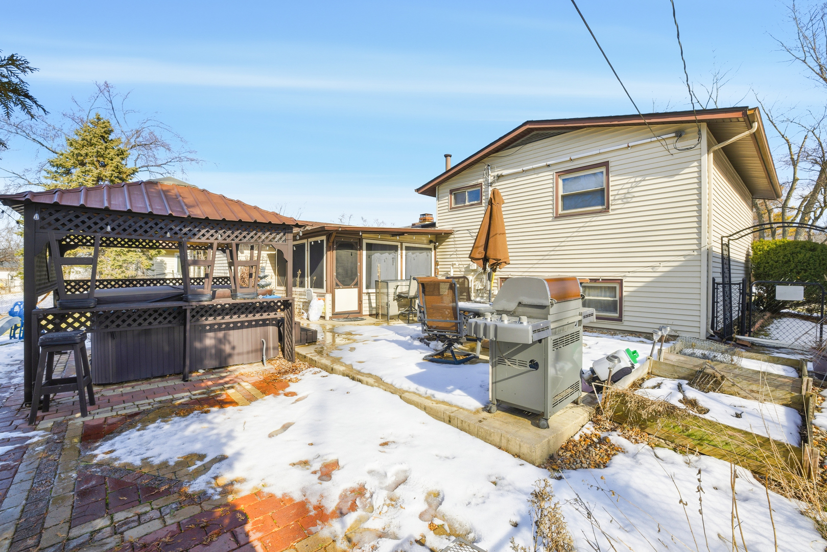 Homes for sale in Hanover Park, IL | 7388 Coventry Ln, Hanover Park, IL 60133 | MLS# 12710339