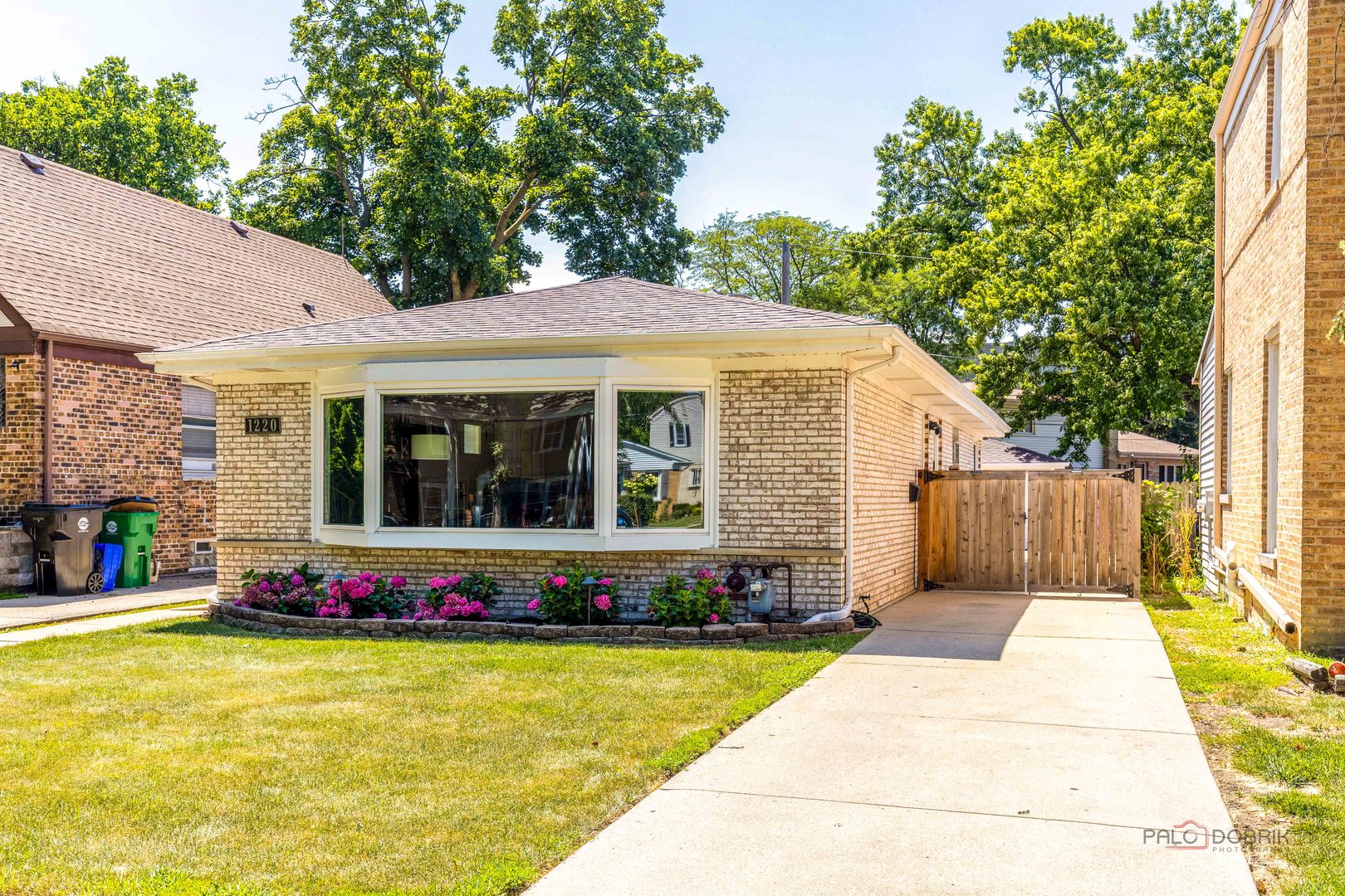 Homes for sale in Park Ridge, IL | 1220 Elliott St, Park Ridge, IL 60068 | MLS# 12710365