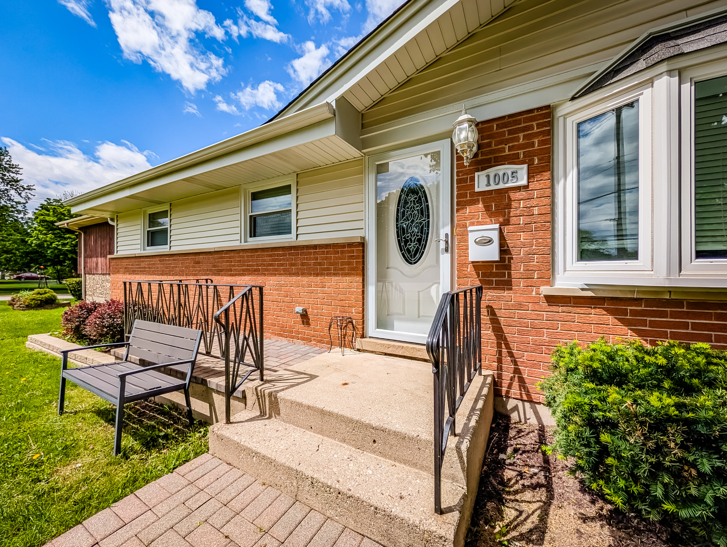 3rd image of 1005 E Irving Park Rd, Itasca, IL 60143 | MLS# 12710383