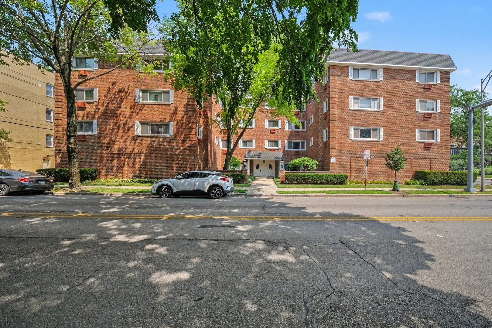 Homes for sale in Oak Park, IL | 800 Washington Blvd #100, Oak Park, IL 60302 | MLS# 12710392
