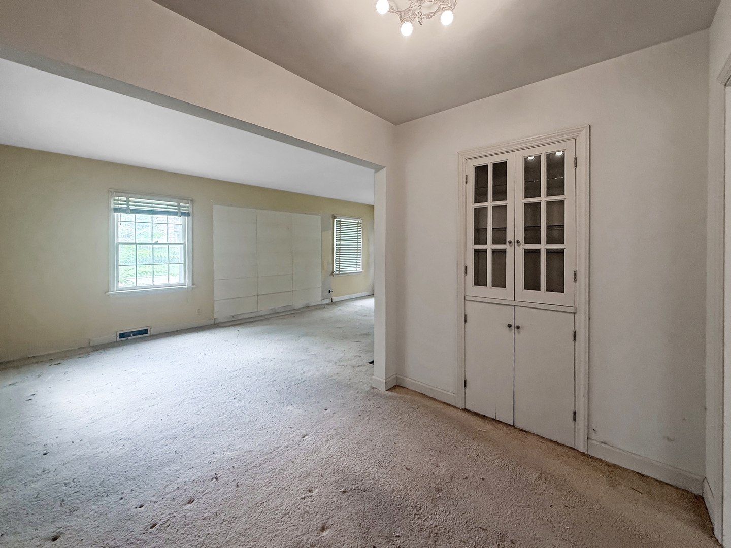 Homes for sale in Urbana, IL | 117 W Delaware Ave, Urbana, IL 61801 | MLS# 12710412