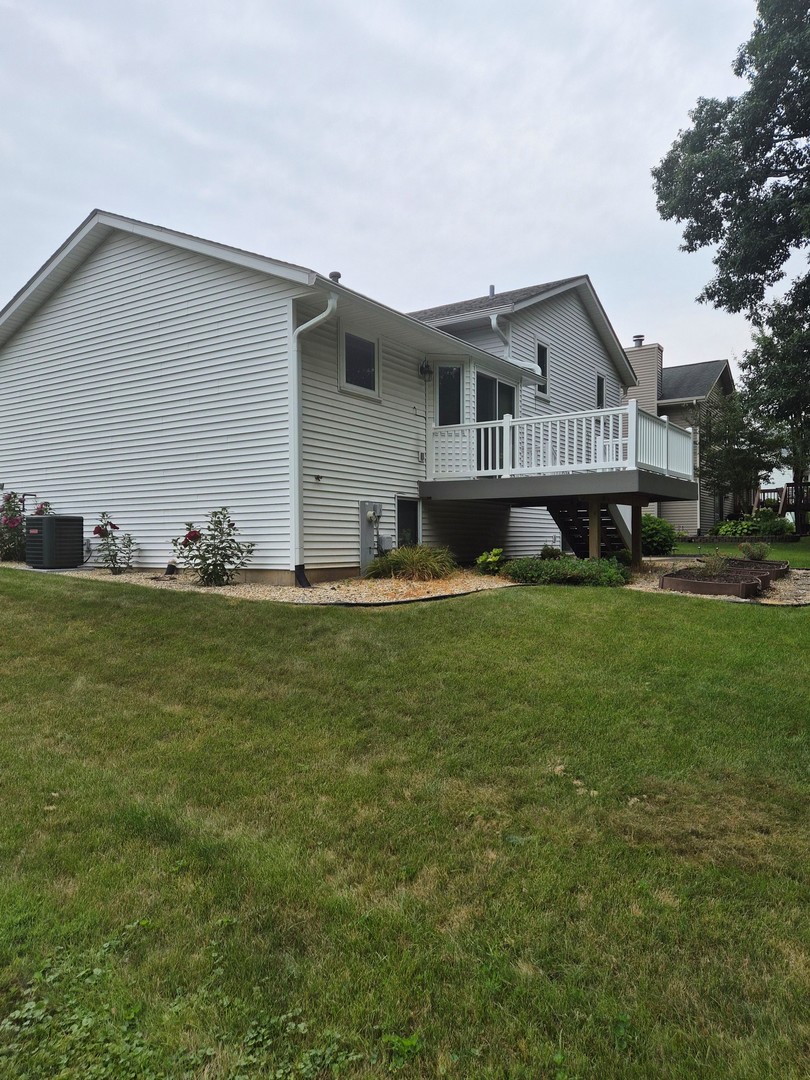 2nd image of 5685 Alma Dr, Rockford, IL 61108 | MLS# 12710474