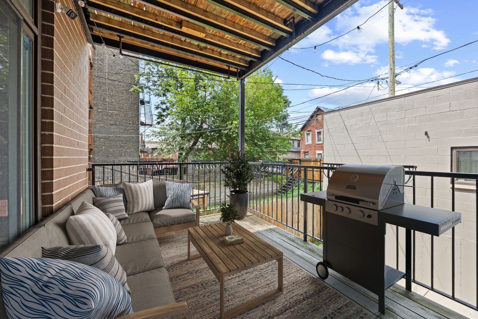 2nd image of 1810 S Racine Ave, Chicago, IL 60608