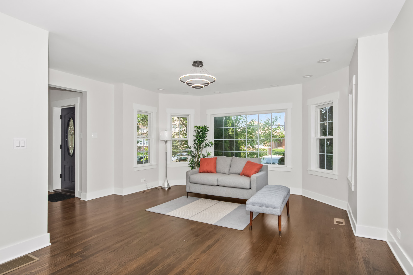 5th image of 5529 W Cornelia Ave, Chicago, IL 60641 | MLS# 12710502