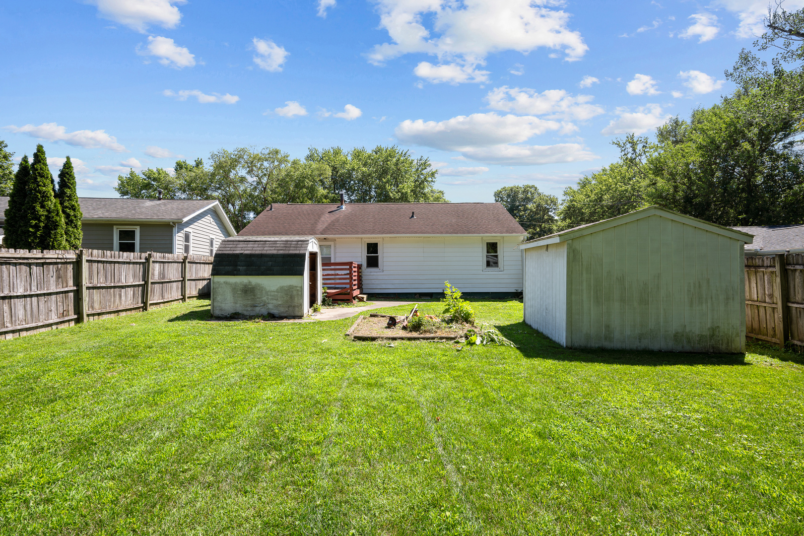 Homes for sale in East Moline, IL | 3424 2nd St, East Moline, IL 61244 | MLS# 12710518