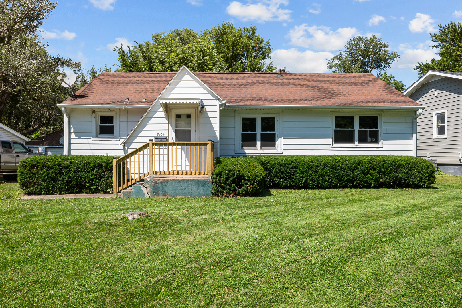 Homes for sale in East Moline, IL | 3424 2nd St, East Moline, IL 61244 | MLS# 12710518