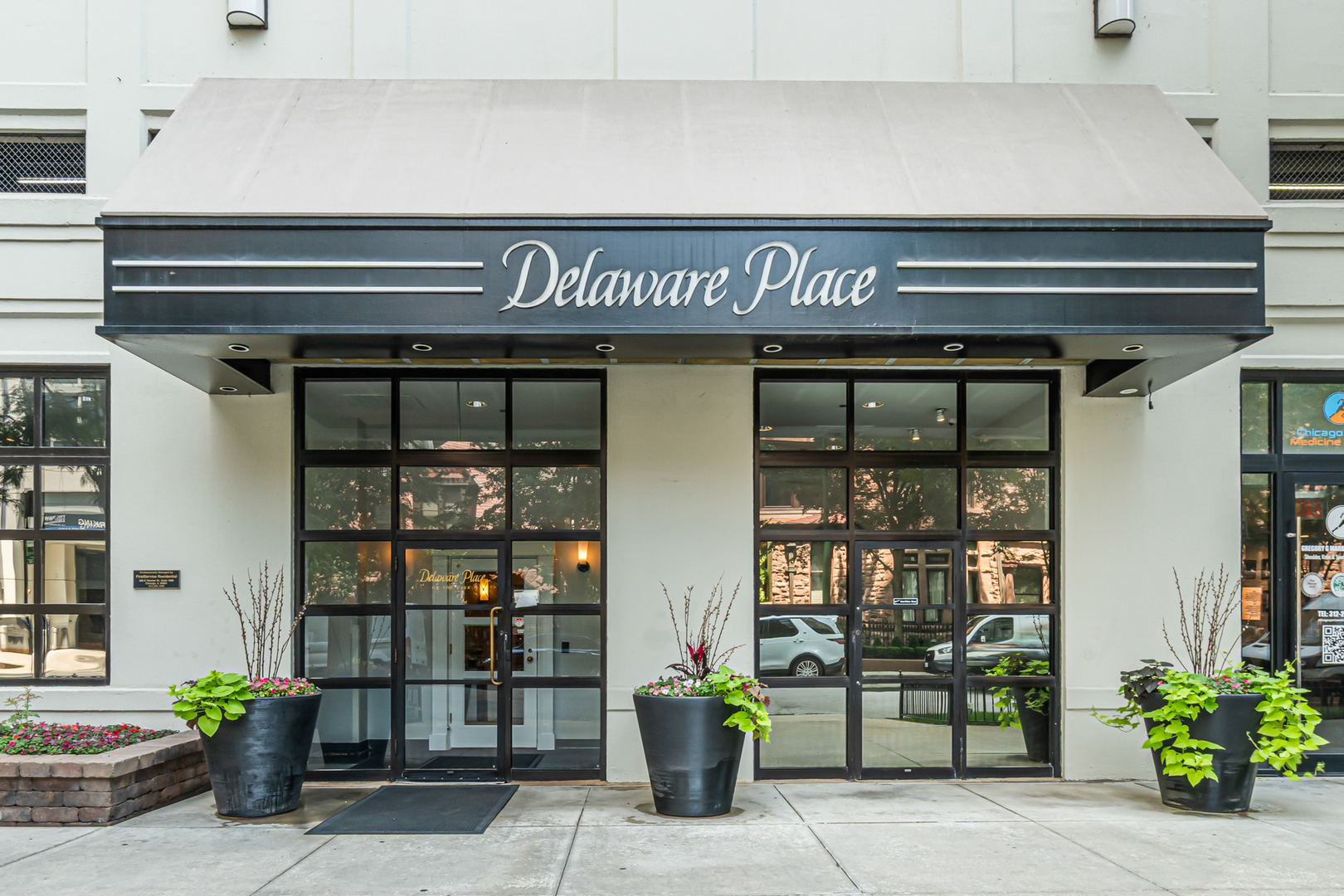 2nd image of 33 W Delaware Pl #14F, Chicago, IL 60610 | MLS# 12710519