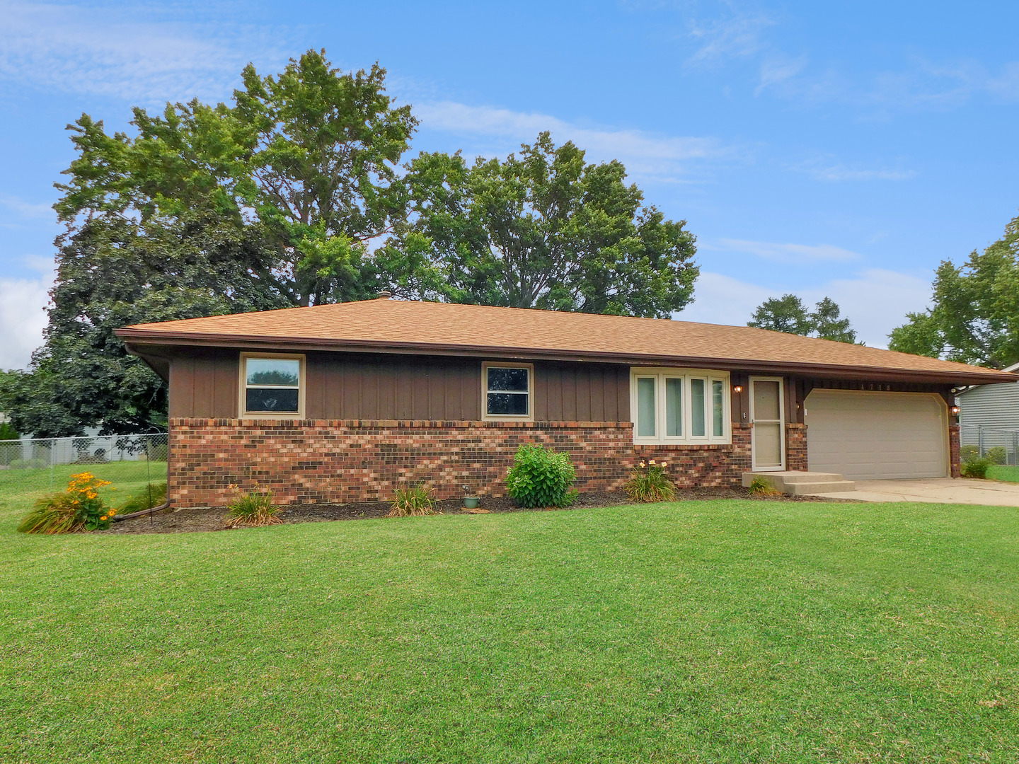 Homes for sale in Machesney Park, IL | 4718 Terrang Trl, Machesney Park, IL 61115 | MLS# 12710531